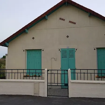 Ker Andre A 15 Minutes Du Puy Du Fou * פוזוז'